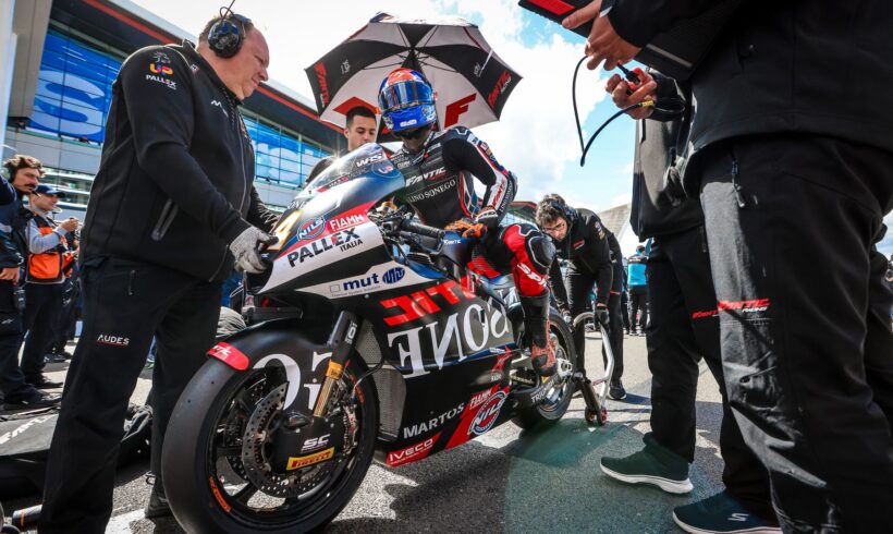 ARÓN CUARTO EN LA RACE DEL #BRITISHGP, LE ROBAN LA VICTORIA EN LA ÚLTIMA CURVA