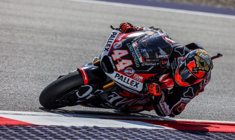 FREE PRACTICE 2 DEL #AUSTRIANGP, ARÓN PRIMERO CON CAÍDA