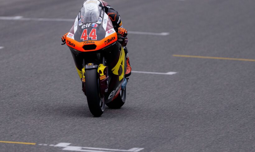 FINALIZA EL TEST MOTO2™ DE PORTIMÃO CON ARÓN DUODÉCIMO Y CON CAÍDA