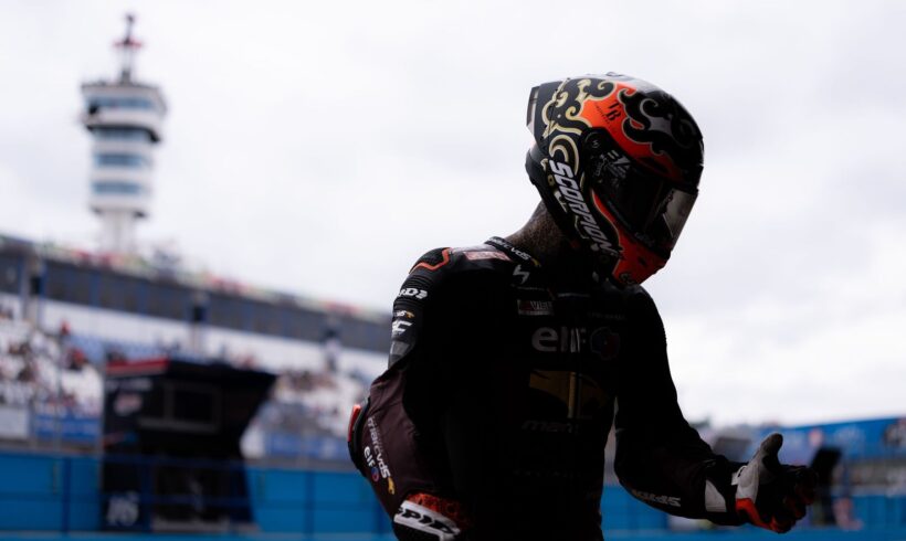 ARON UNDÉCIMO DE UNA FP2 DE JEREZ PASADA POR AGUA