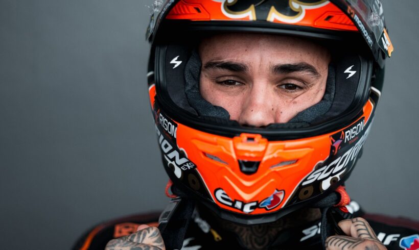 NUEVA CAÍDA DE ARÓN AHORA EN LA CARRERA DE SACHSENRING NUEVA CAÍDA DE ARÓN AHORA EN LA CARRERA DE SACHSENRING